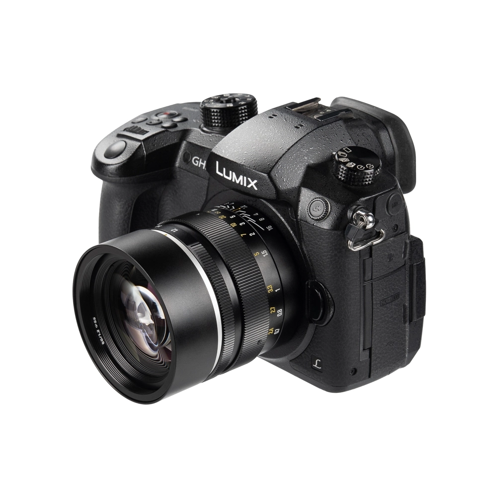 7Artisans 50mm F1.2 manuál objektív (M43) APS-C (50F12B-M)