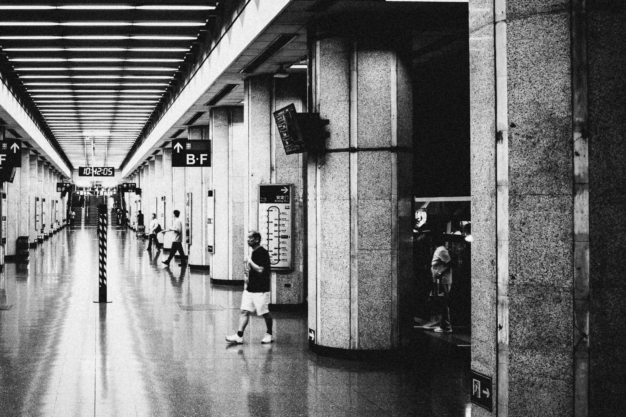 7Artisans AF 18mm F2 Lite autófókuszos objektív (Sony-E) APS-C fekete (AF18F2B-E APS-C)