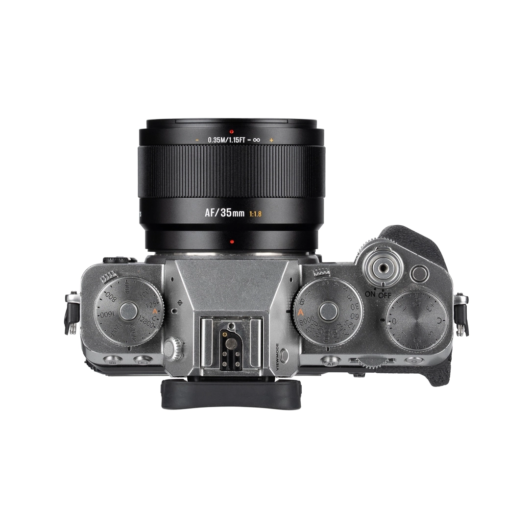 7Artisans AF 35mm F1.8  Lite autófókuszos objektív (Fuji-FX) APS-C fekete (AF35F18B-XAPS-C)