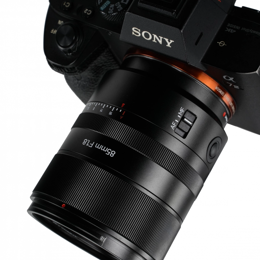 7Artisans AF 85mm F1.8 autófókuszos objektív (Sony-E) Full Frame AF fekete (AF85F18-E)