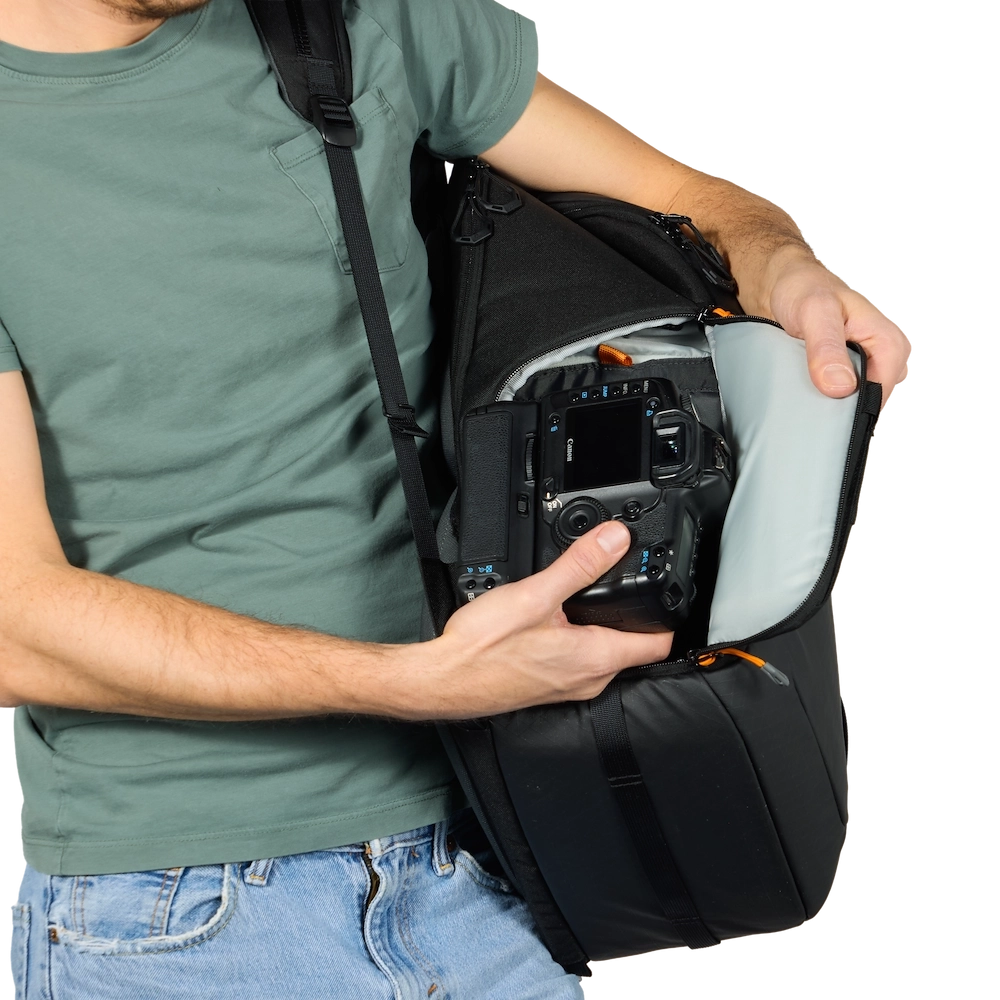Lowepro Fastpack BP 450 AW IV - Fekete (LP37508-PWW)