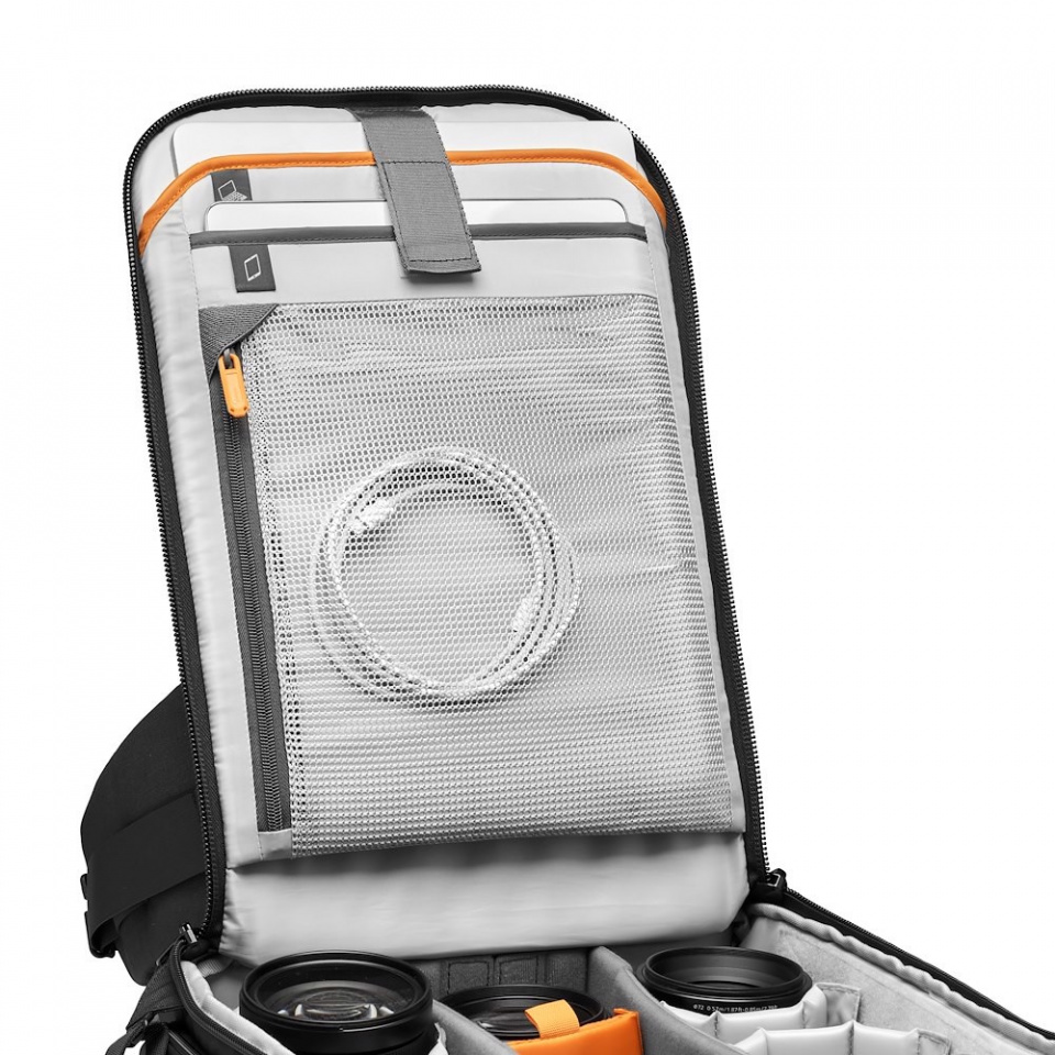 Lowepro Flipside BP 400 AW III (fekete) (LP37352-PWW)