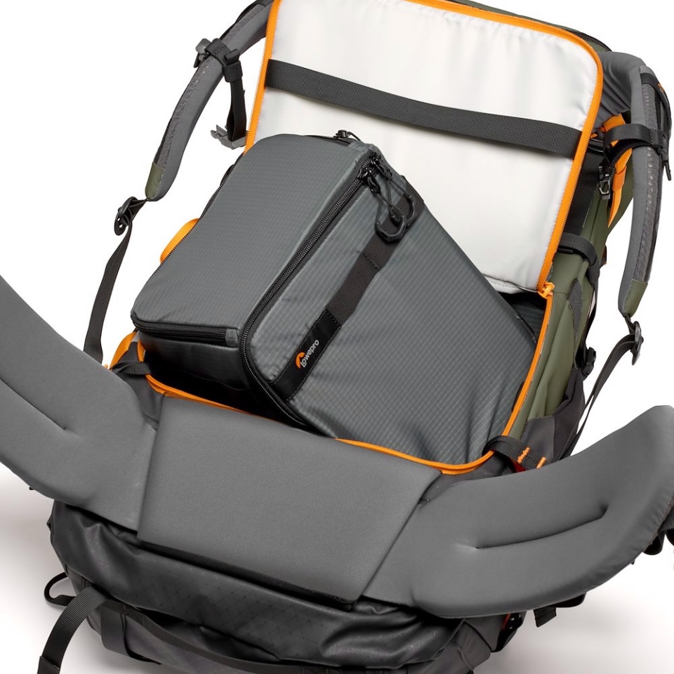 Lowepro PhotoSport hátizsák PRO 70L AW IV (M-L), sötétzöld (LP37474-PWW )