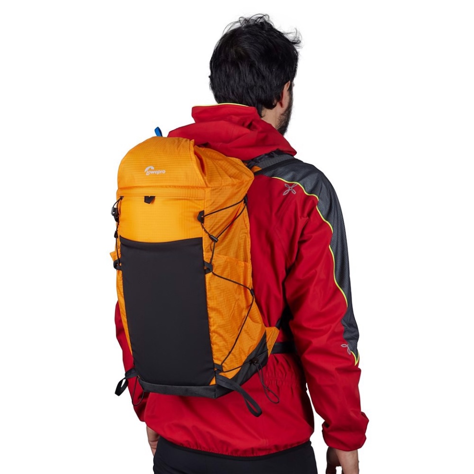 Lowepro RunAbout Hátizsák 18L II (LP37480-PWW)