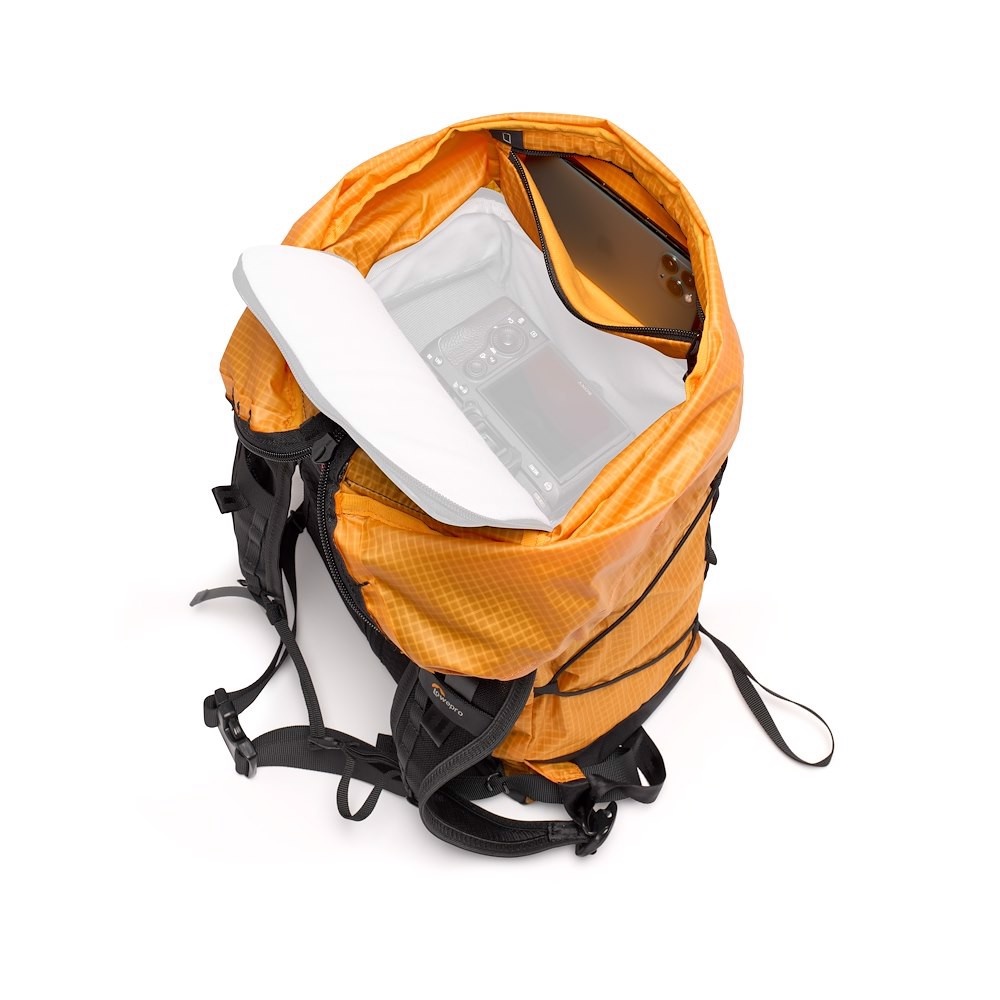 Lowepro RunAbout hátizsák 18L (LP37443-PWW)