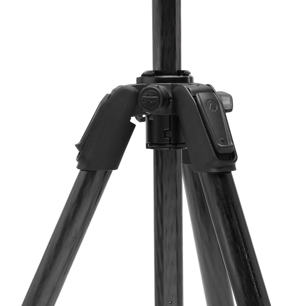 Manfrotto 055 kit karbon 4 szekciós állvány + gömbfej Arca Swiss (MK055CXPRO4-Q6T)