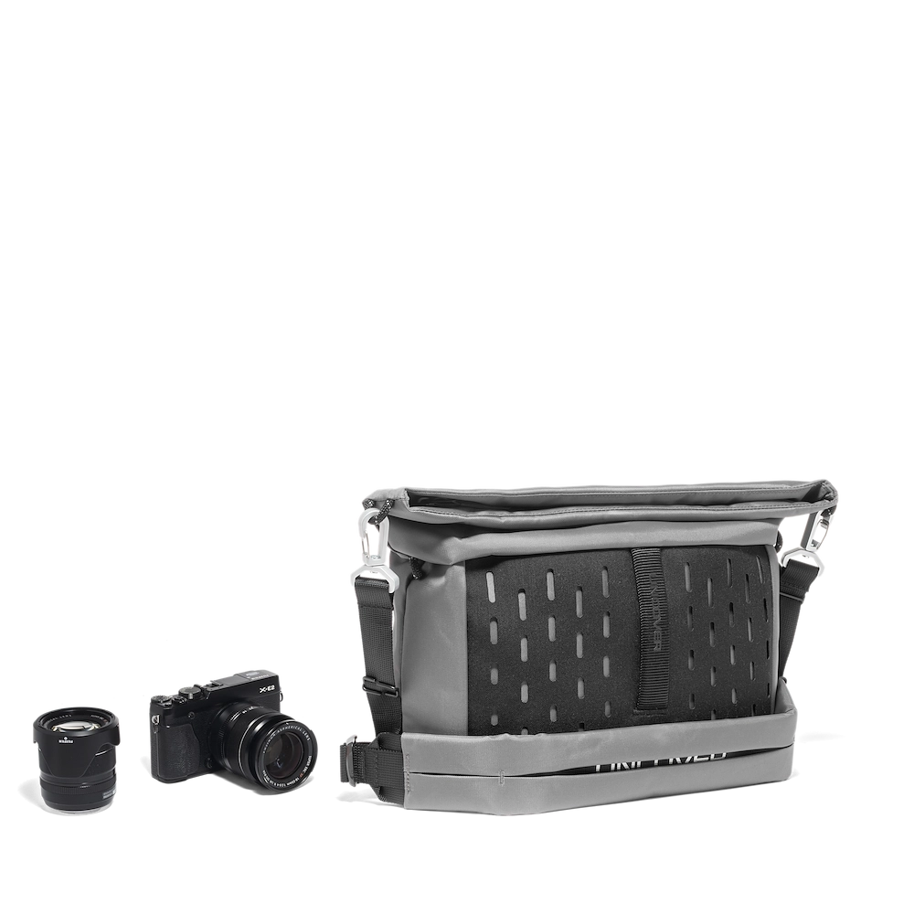 Manfrotto UNCOVER Messenger válltáska 7 L (MB UC-M-7L)