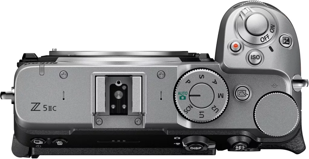 Nikon Z5IIC ezüst váz (VOA223AE)