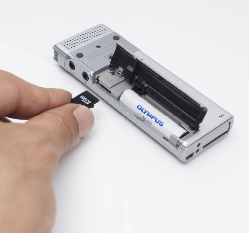 Olympus DM-720 dikatfon - Konferencia KIT